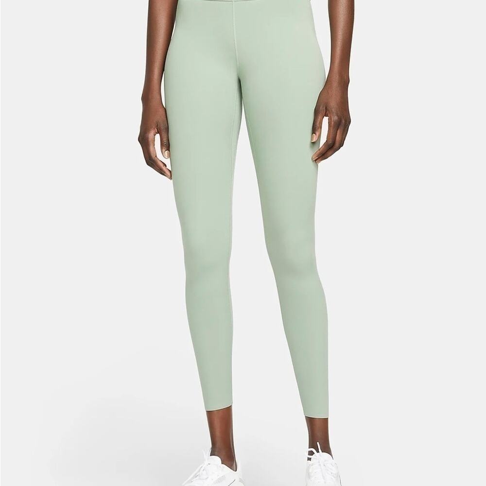 Nike One Luxe
Women's Mid-Rise Leggings